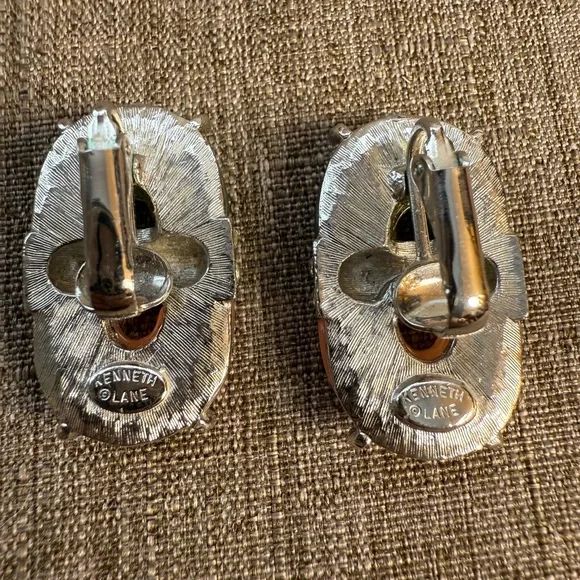 ✨ Kenneth Jay Lane Jade Clip-On Earrings – Silver-Tone & Rhinestone Accents - Picture 5 of 6